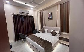 Hotel Highway Retreat